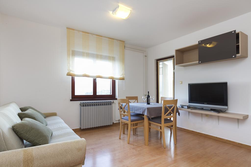 Apartments Rajkovic Labin  Chambre photo